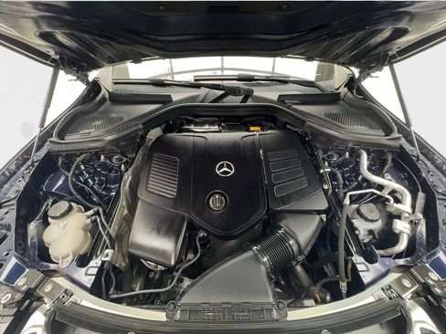 Used 2024 Mercedes-Benz GLC 300 4MATIC w/ AMG Line image 17