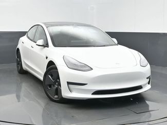 Used 2022 Tesla Model 3 Long Range video 2