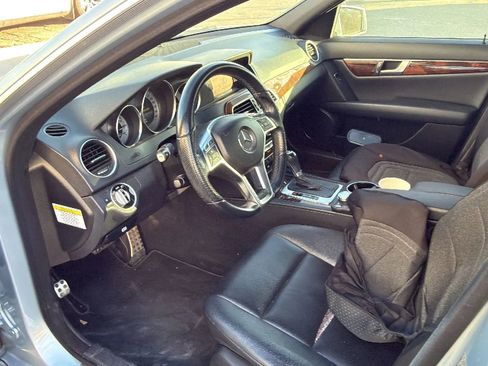 Used 2014 Mercedes-Benz C 250 Sedan image 5