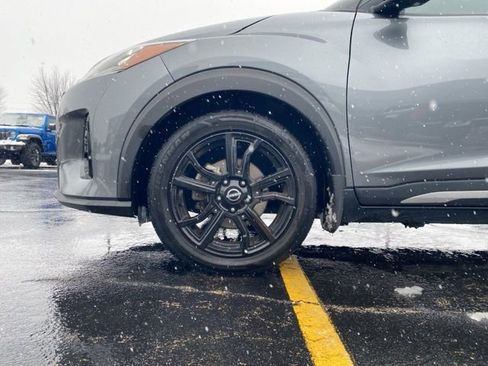 Used 2023 Nissan Kicks SR w/ SR Premium Package image 18