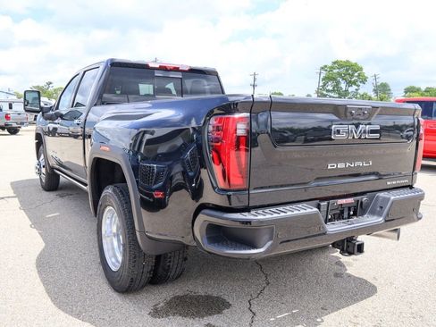 New 2026 GMC Sierra 3500 Denali Ultimate AWD/4WD image 34