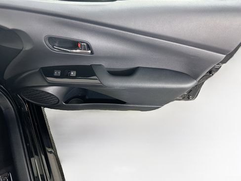 Used 2017 Toyota Prius Four image 30