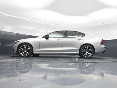 Used 2024 Volvo S60 B5 Core FWD image 49