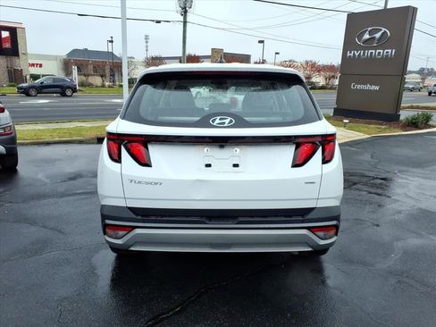 Used 2025 Hyundai Tucson SE image 24