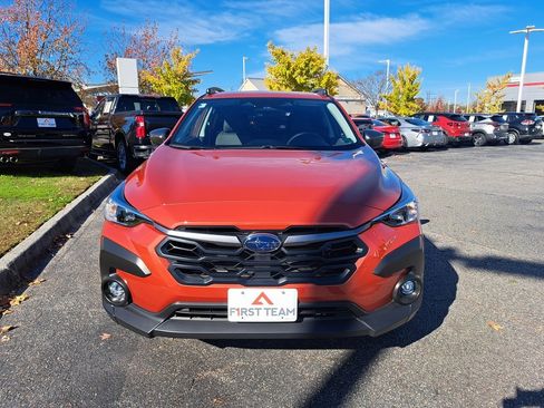 Used 2024 Subaru Crosstrek 2.0i Premium w/ Popular Package #4 image 3