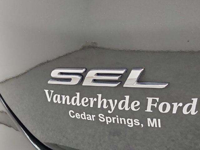 Used 2024 Ford Edge SEL AWD/4WD image 6