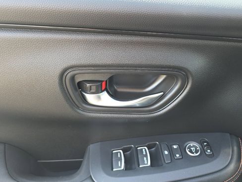 Used 2024 Honda HR-V Sport image 10