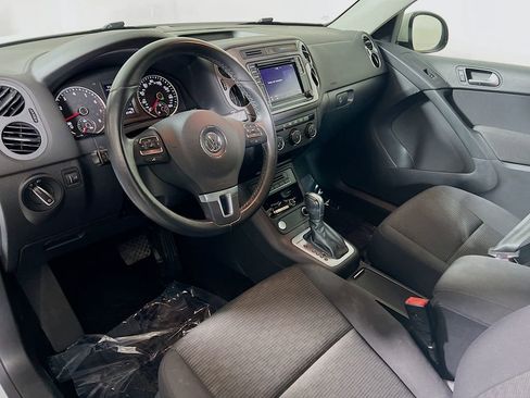 Used 2017 Volkswagen Tiguan Limited w/ Premium Package AWD/4WD image 9