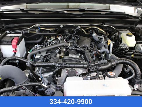 Used 2025 Toyota Tacoma TRD Sport image 29