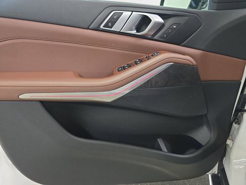 Used 2023 BMW X5 xDrive40i w/ Premium Package image 24