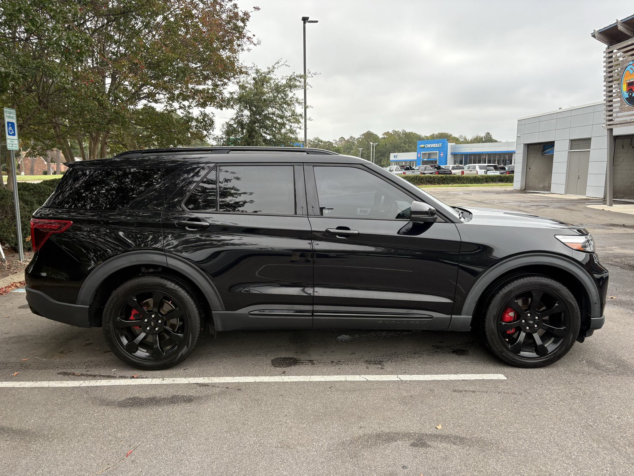 Used 2020 Ford Explorer ST w/ ST Street Pack AWD/4WD image 4