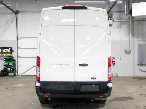 Used 2022 Ford Transit 250 148 High Roof AWD image 8
