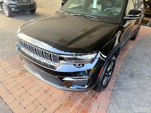 Used 2024 Jeep Grand Cherokee Limited 4xe AWD/4WD image 30
