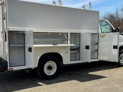 New 2025 Ford E-350 and Econoline 350 Super Duty w/ Power Equipment Group RWD image 15