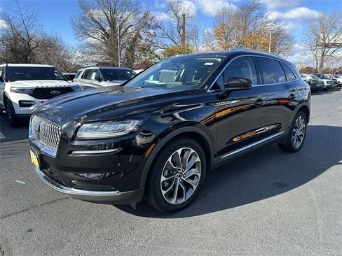 Certified 2022 Lincoln Nautilus Reserve image 9