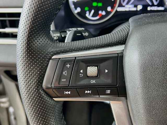 Used 2025 Mitsubishi Outlander SE FWD image 13