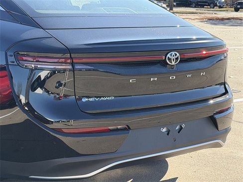 New 2026 Toyota Crown XLE image 6