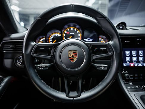 Used 2018 Porsche 911 GT3 RWD image 11