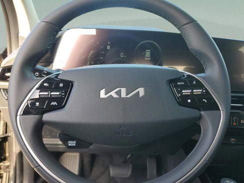 New 2026 Kia Niro Wind FWD image 21
