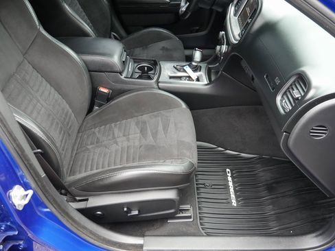 Used 2019 Dodge Charger R/T w/ Daytona Edition Group image 21