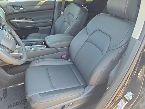 New 2026 Nissan Pathfinder SL FWD image 15