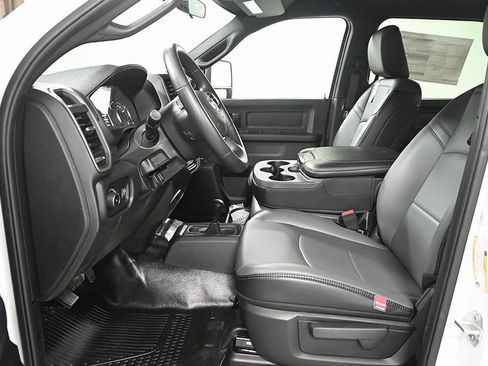 New 2024 RAM 2500 Tradesman w/ Chrome Appearance Group AWD/4WD image 6