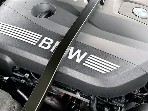 Certified 2026 BMW 740i xDrive AWD/4WD image 33
