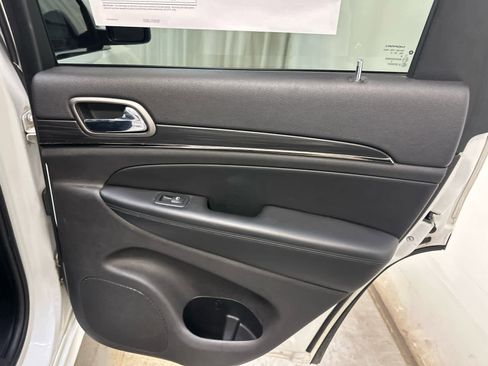 Used 2019 Jeep Grand Cherokee Limited X AWD/4WD image 30