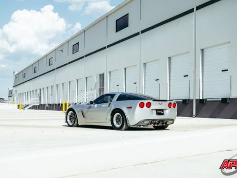 Used 2006 Chevrolet Corvette Z06 w/ Preferred Equipment Group RWD image 43