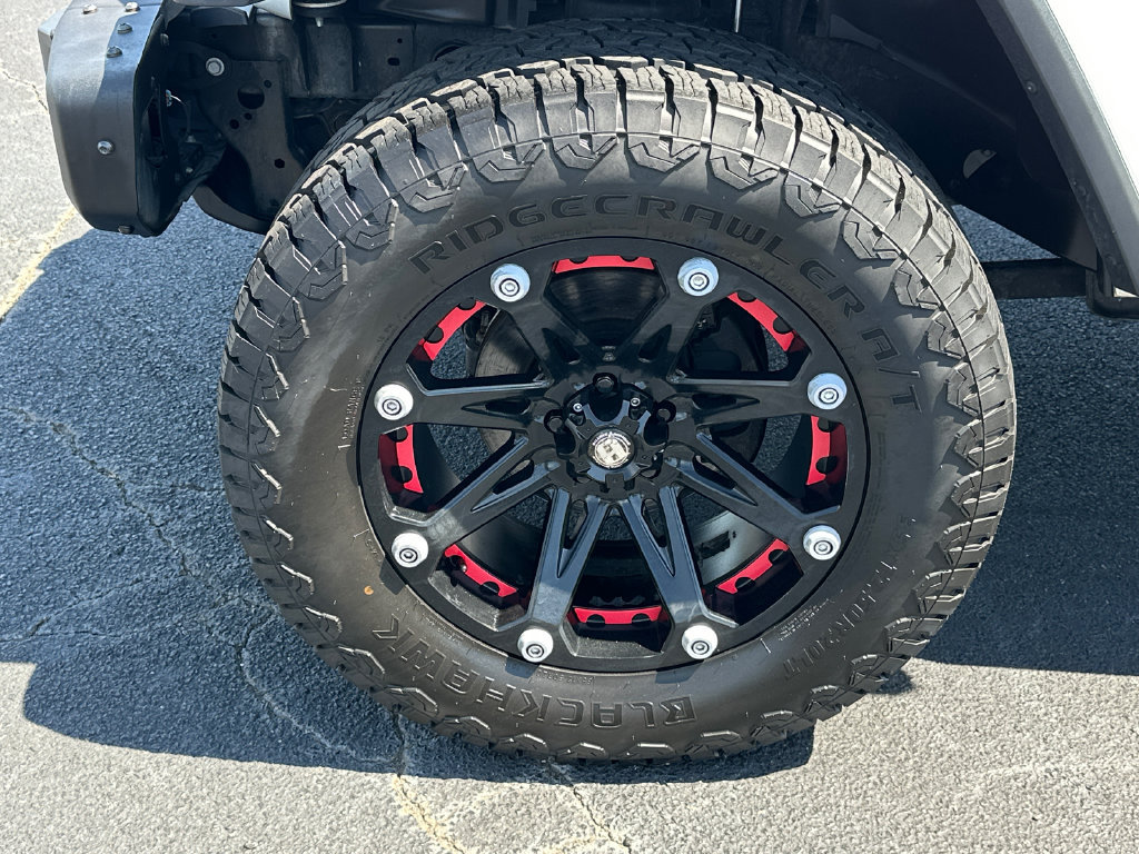 Used 2019 Jeep Wrangler Unlimited Sahara w/ Quick Order Package 24M Moab AWD/4WD image 11