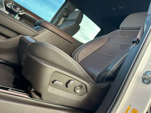 Used 2024 GMC Sierra 1500 Denali w/ Denali Reserve Package image 11