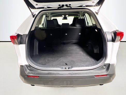 Used 2024 Toyota RAV4 LE image 32