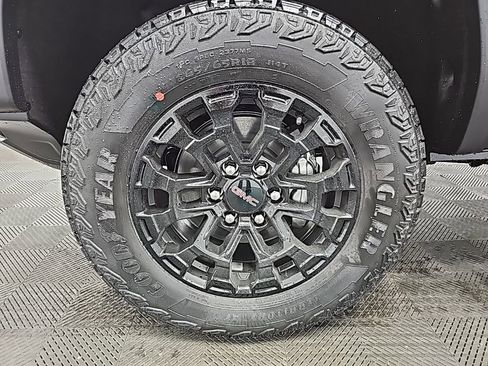 New 2026 GMC Canyon Elevation w/ Convenience Package image 46