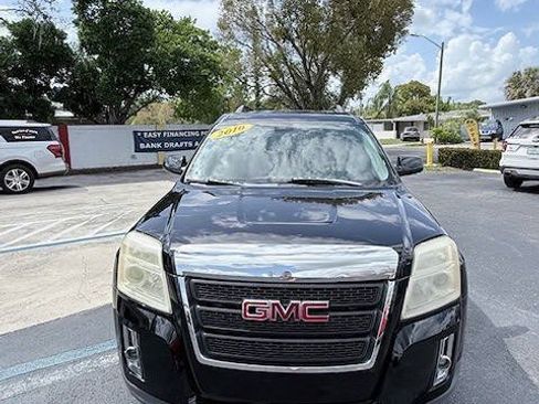 Used 2010 GMC Terrain SLT FWD image 8