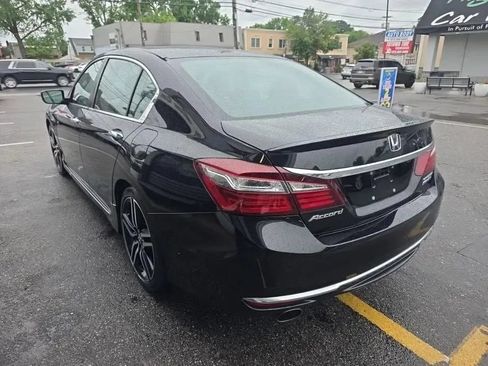 Used 2017 Honda Accord Sport Special Edition image 2