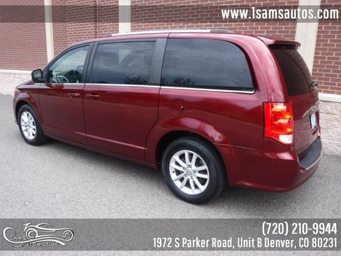 Used 2018 Dodge Grand Caravan SXT FWD image 4