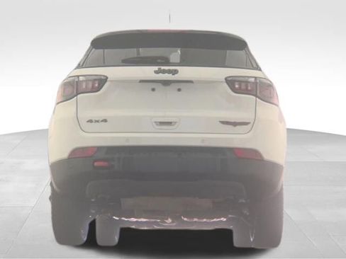 Used 2025 Jeep Compass Trailhawk image 7