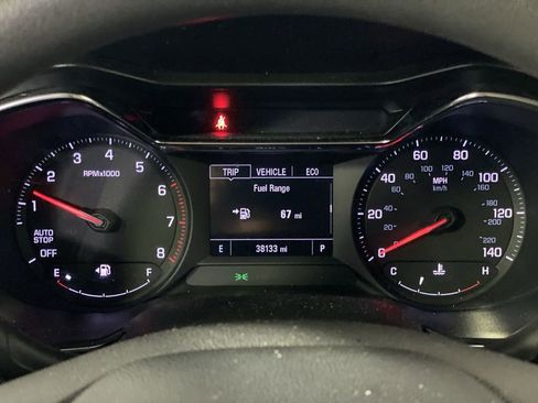 Used 2021 Chevrolet TrailBlazer LT w/ Sun and Liftgate Package FWD image 11