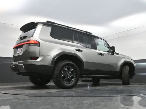 Used 2024 Lexus GX 550 AWD/4WD image 30