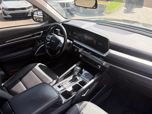 Certified 2023 Kia Telluride S w/ S Sunroof Package AWD/4WD image 5