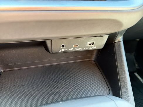 Certified 2024 Subaru Crosstrek 2.0i Premium image 33