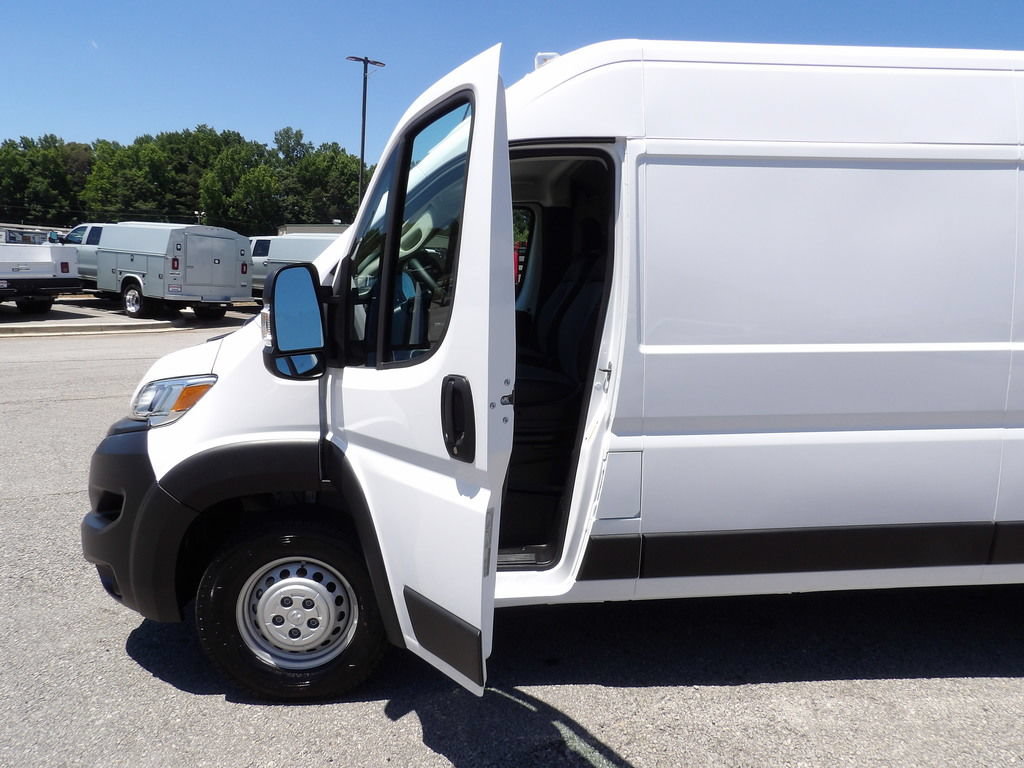 Used 2026 RAM ProMaster 2500 w/ Convenience Group FWD image 13