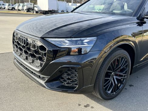 Used 2024 Audi SQ8 Prestige w/ Prestige Package image 13