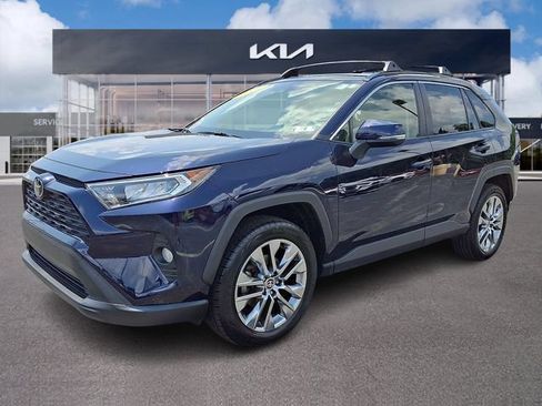 Used 2021 Toyota RAV4 XLE Premium AWD/4WD image 3