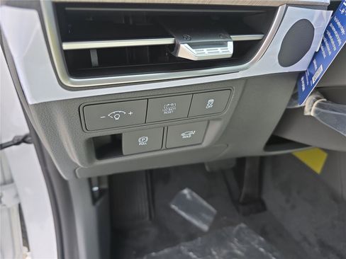 New 2026 Hyundai Sonata Limited FWD image 12