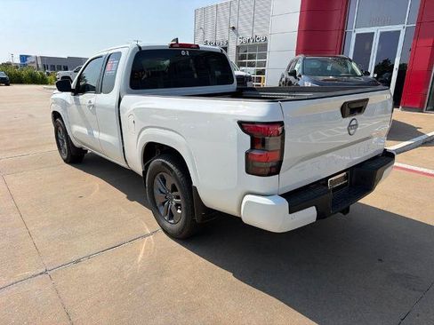 Certified 2025 Nissan Frontier SV w/ SV Convenience Package RWD image 5