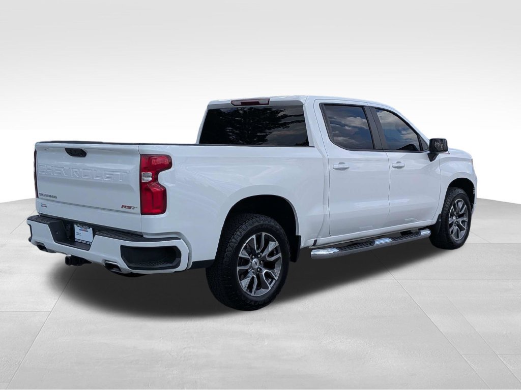 Used 2025 Chevrolet Silverado 1500 RST w/ Z71 Off-Road Package AWD/4WD image 4