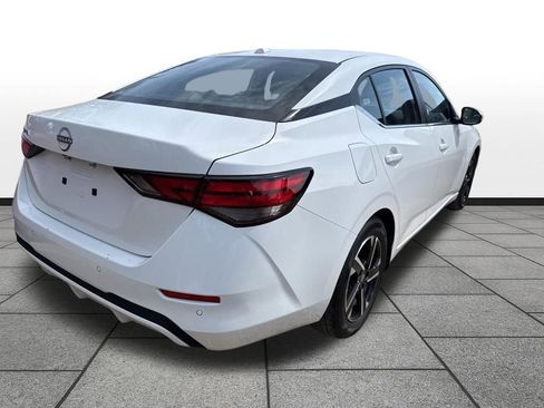 Used 2025 Nissan Sentra SV image 5