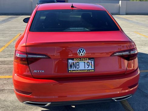 Used 2019 Volkswagen Jetta R-Line w/ R-Line Cold Weather Package FWD image 8