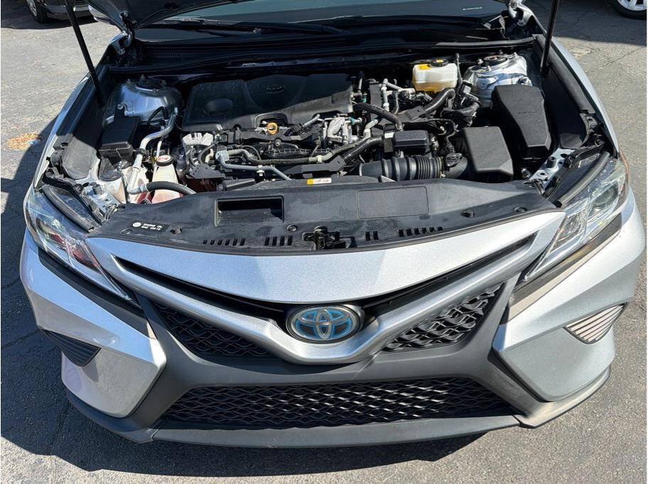Used 2018 Toyota Camry SE w/ Audio Package FWD image 27